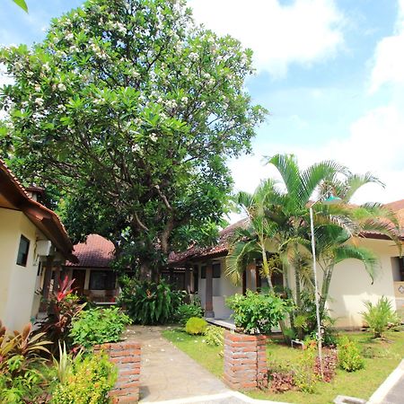 Lovina Beach Hotel Pabean Buleleng Exteriör bild