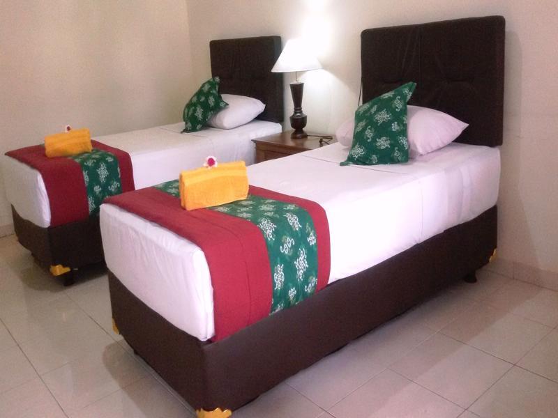 Lovina Beach Hotel Pabean Buleleng Exteriör bild