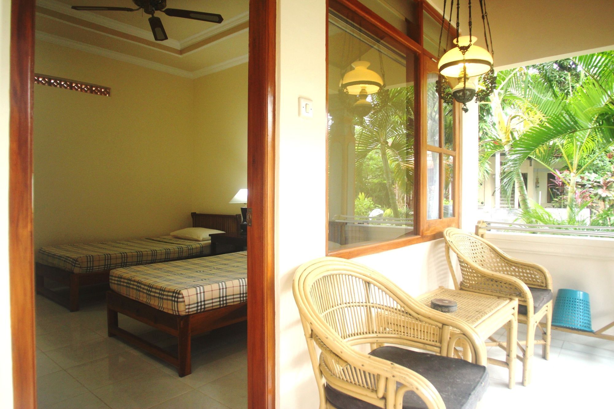Lovina Beach Hotel Pabean Buleleng Exteriör bild